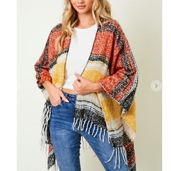 SUNNY DAYS Fringe Poncho/Shall - Picture 2 of 3